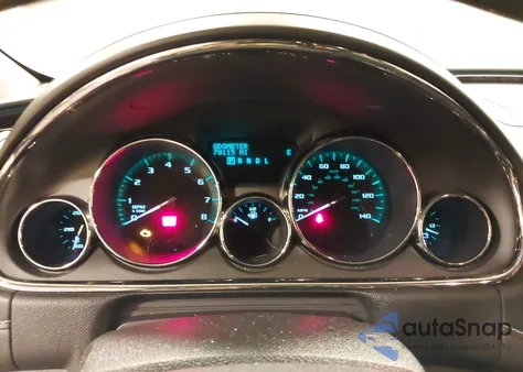 2017 Buick Enclave Premium z USA, uszkodzony, nr VIN 5GAKVCKD2HJ232327